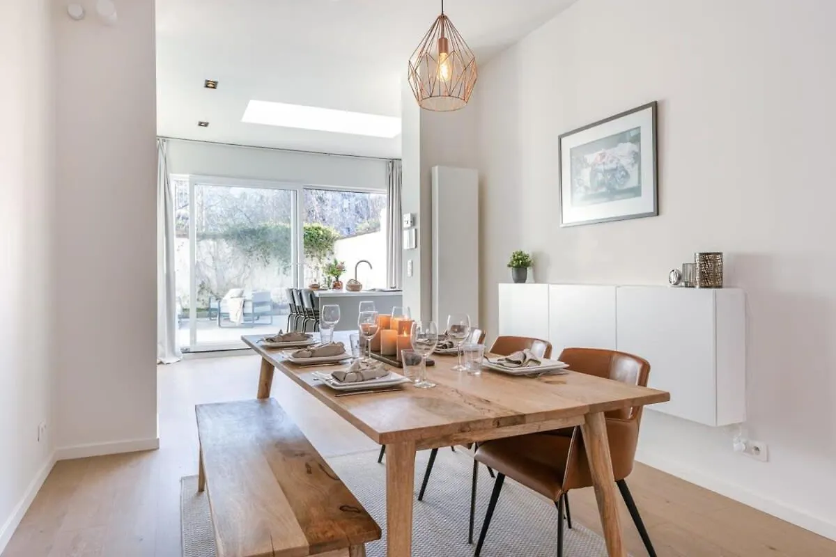 House With Large And Sunny Terrace location